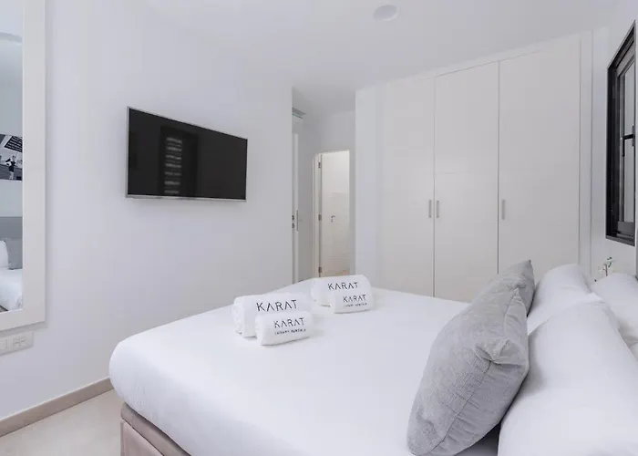 Karat Atico Siam Skies אדחה