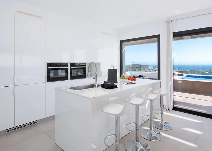 Karat Atico Siam Skies * אדחה